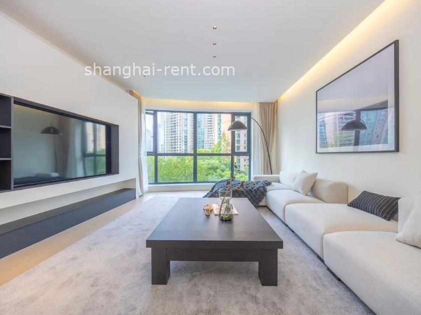 luxurious living with panoramic views of the Huangpu River and the city skyline