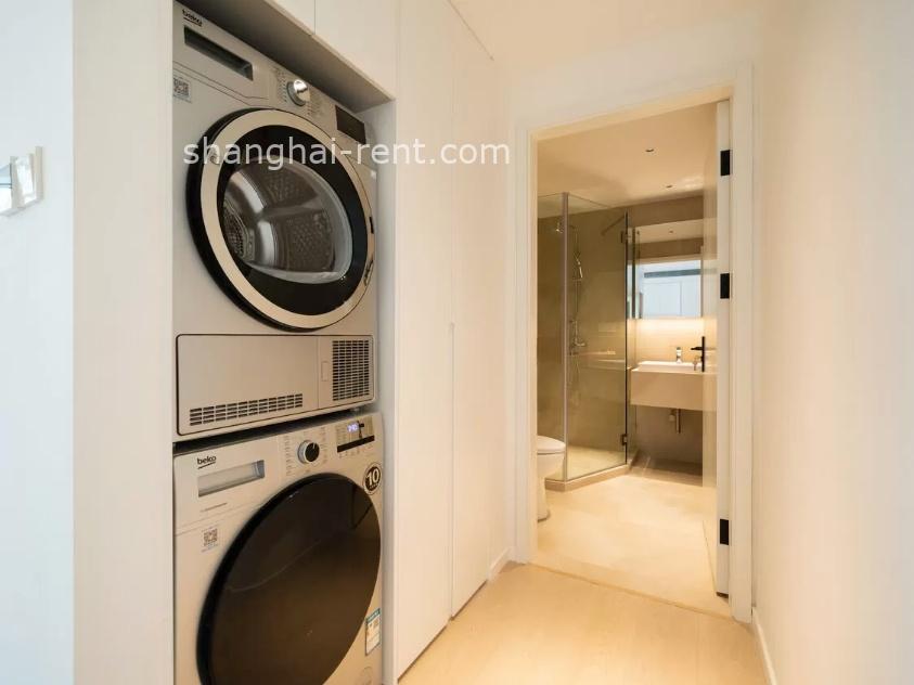 13143961b67cd745098a8a3a8e3b9a9d